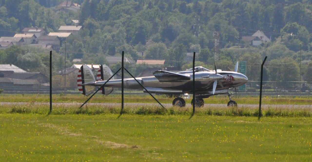Nebo nad mariborskim letališčem Nebo nad mariborskim letališčem