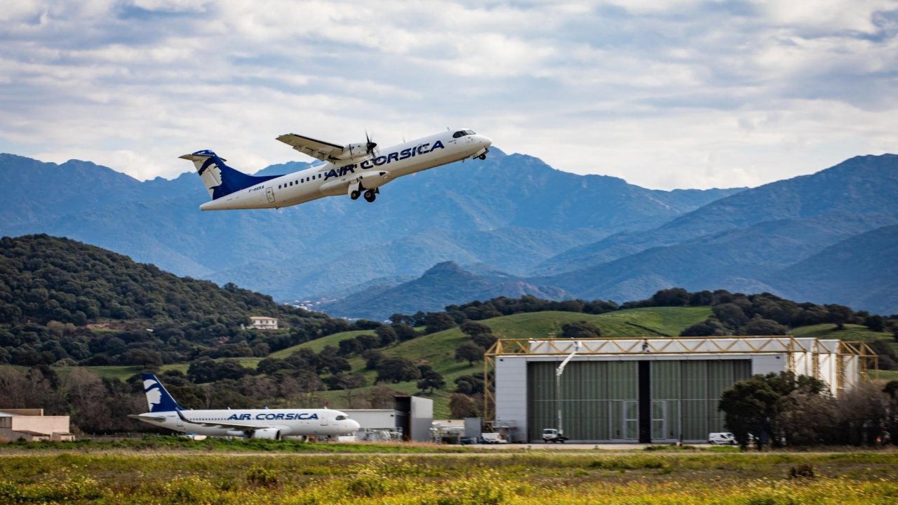 Air Corsica prizemljila štiri letala ATR zaradi suma škodljivih hlapov Air Corsica prizemljila štiri letala ATR zaradi suma škodljivih hlapov