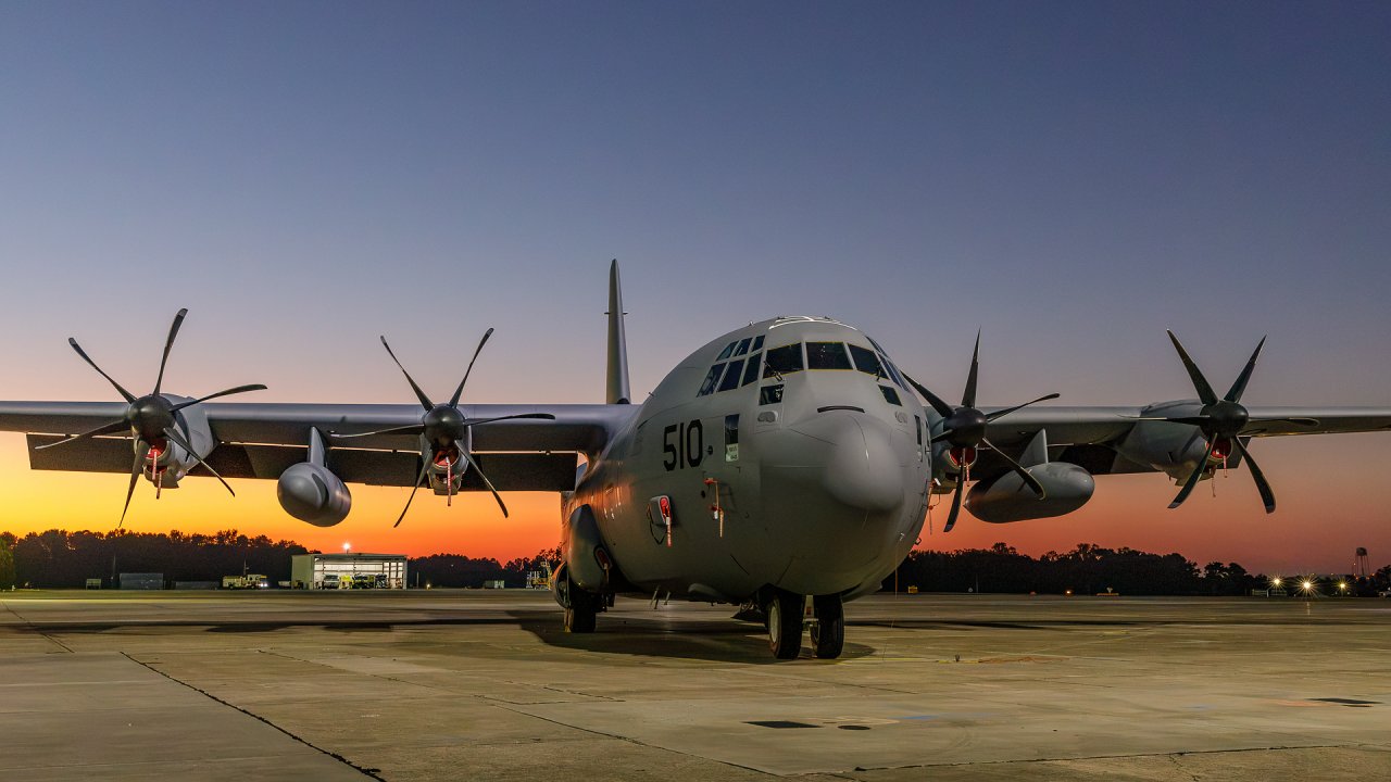Novi Hercules bo povezoval ameriško poveljstvo z jedrskimi podmornicami Novi Hercules bo povezoval ameriško poveljstvo z jedrskimi podmornicami