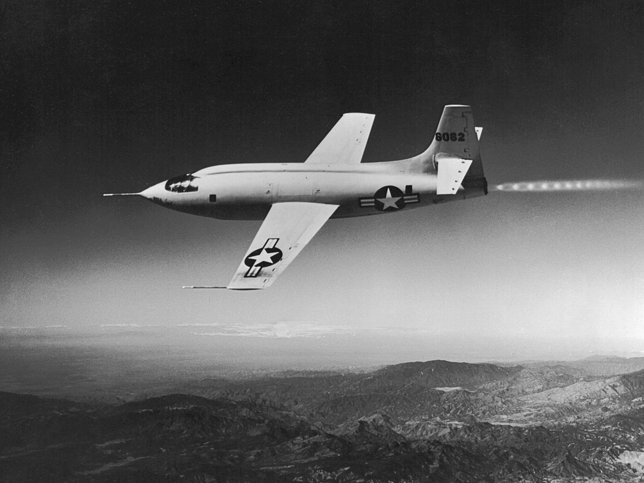 Pred 79 leti je Chuck Yeager prvi prebil zvočni zid